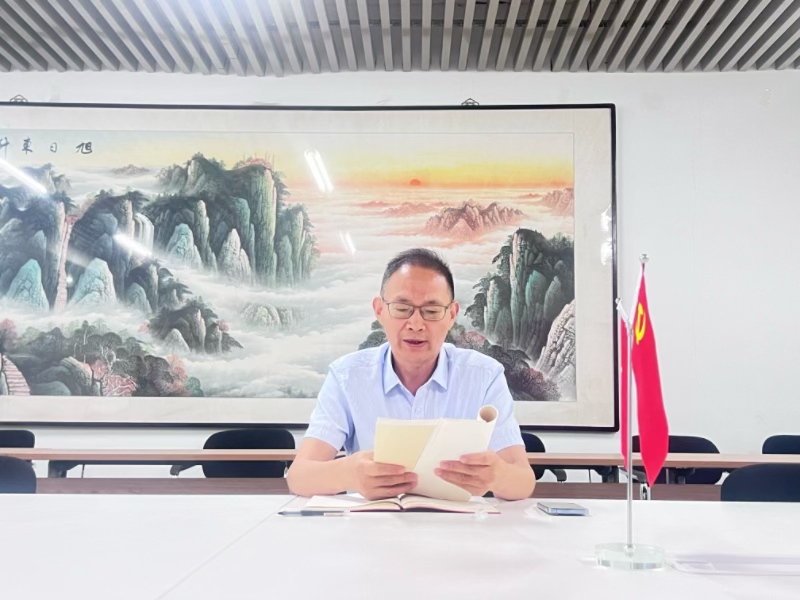 说明: 182a4e7fe1b1f4e279912fa33518913
